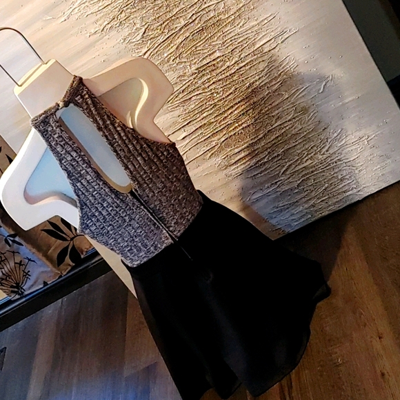 Dress 👗 - Picture 2 of 2